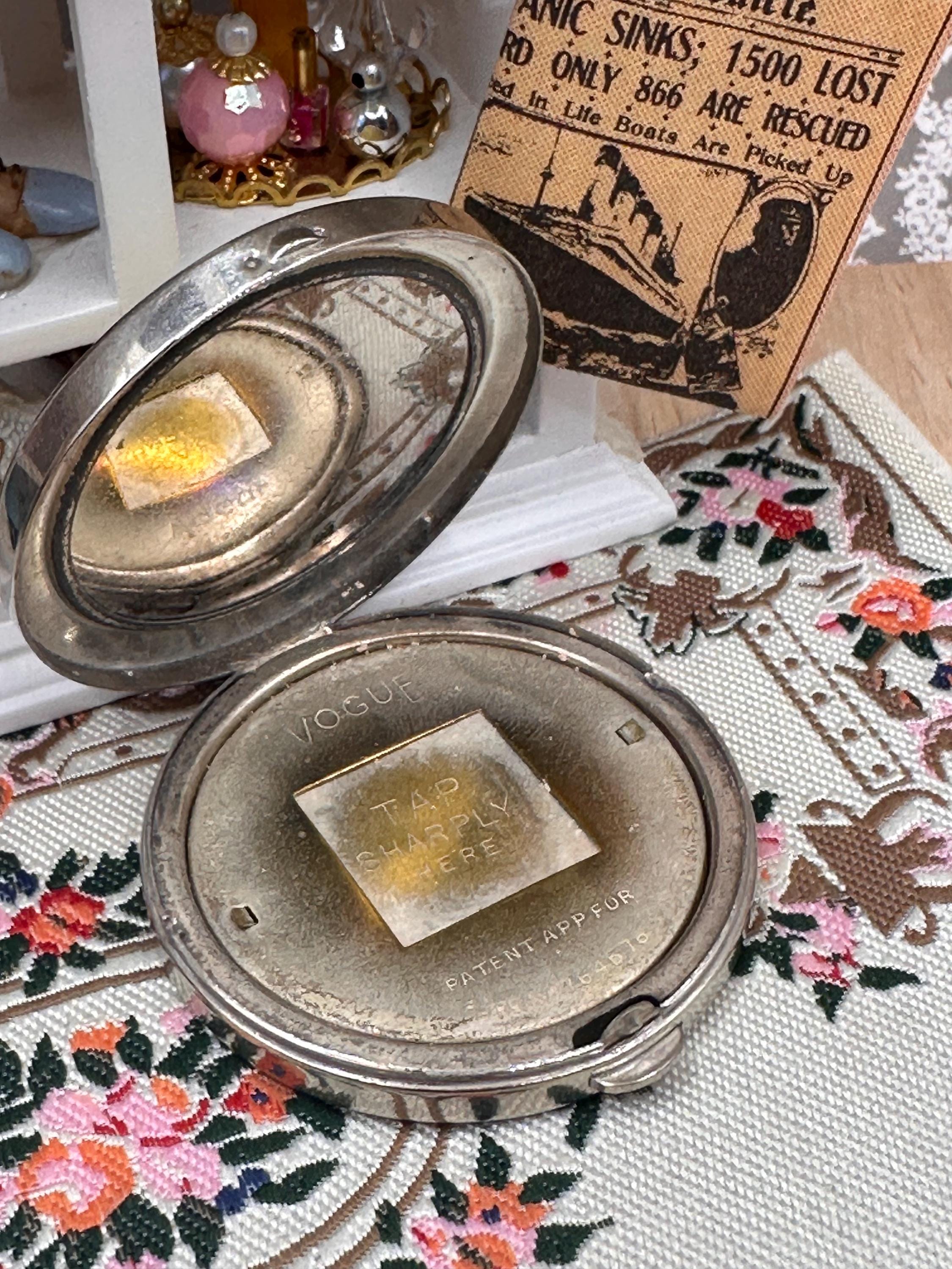 Vintage 1930s La Vogue Powder Compact Yellow Guilloché Enamel Patent 764576 Made in England