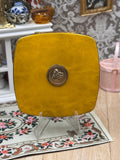 Vintage 1950s Regent of London Powder Compact – Mustard Marbled Gold Medallion 7cm