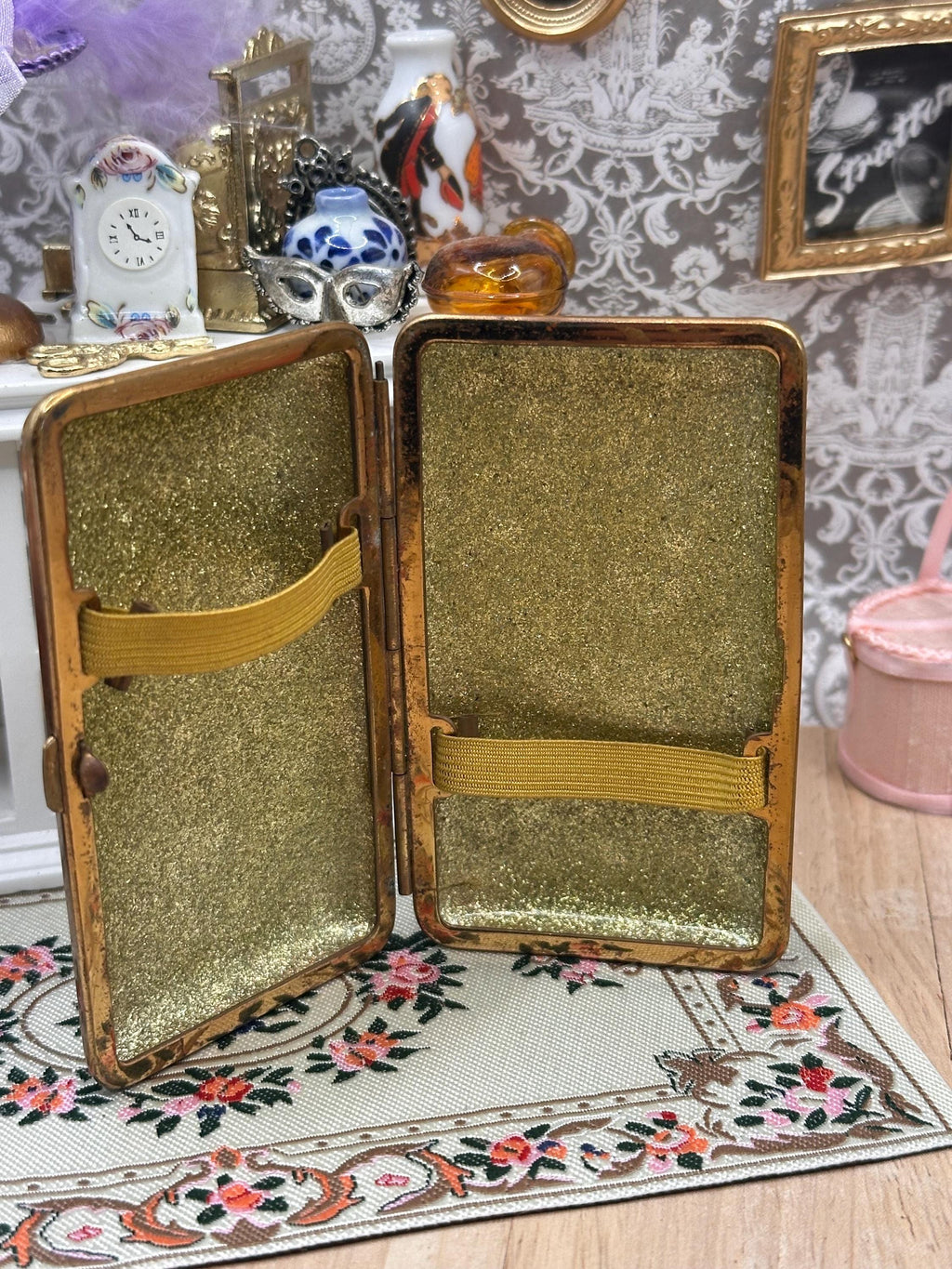 Vintage 1930s Art Deco Gold Glitter Cigarette Case Early Plastic 8cm