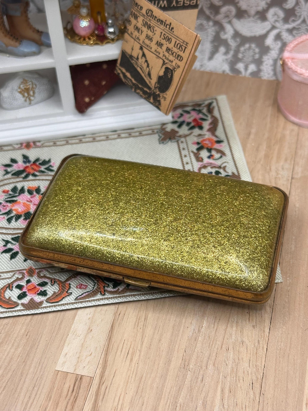 Vintage 1930s Art Deco Gold Glitter Cigarette Case Early Plastic 8cm