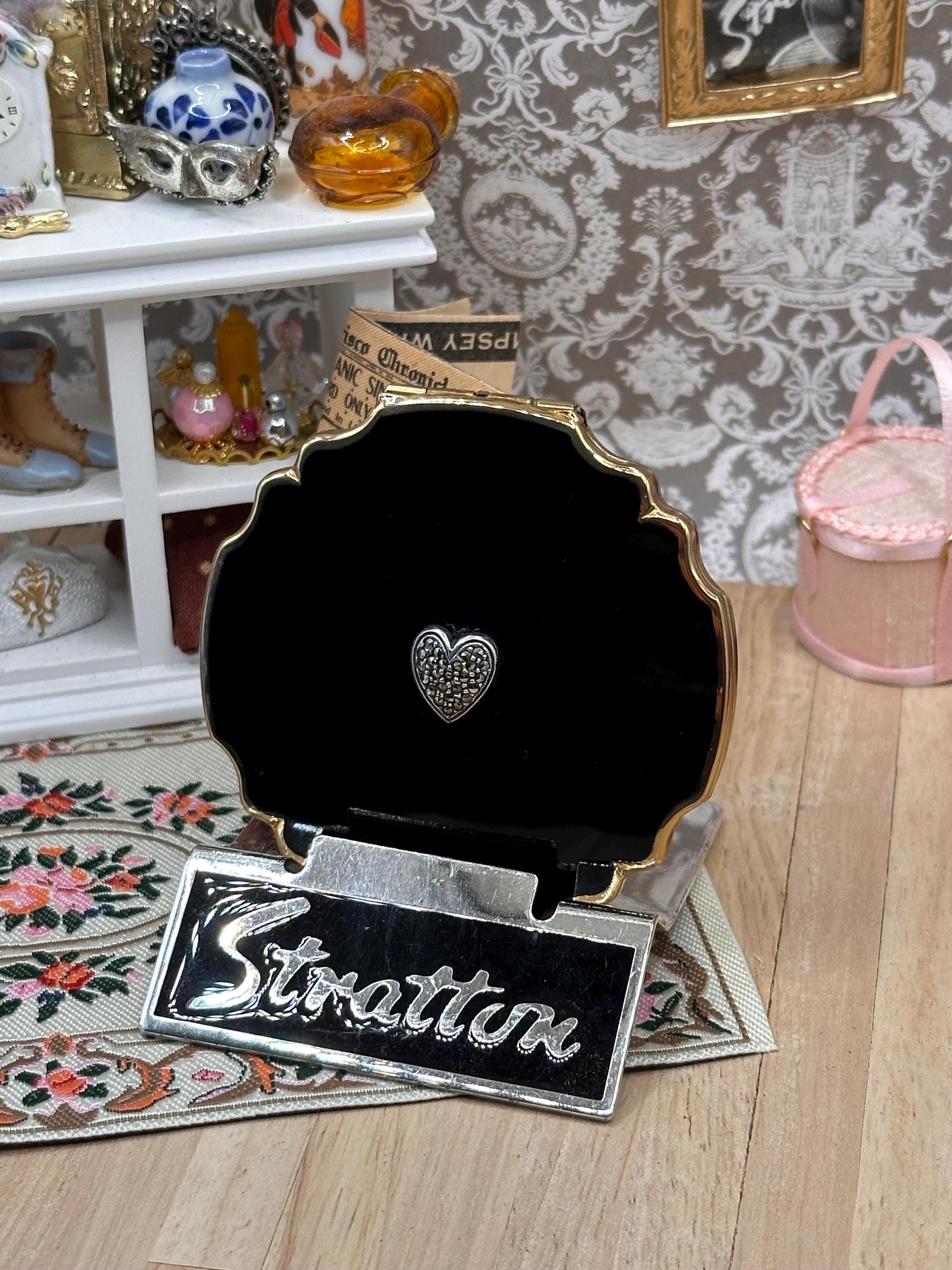 Vintage Stratton Compact-in-Hand Black Enamel Heart Powder Compact with Original Pouch & Puff – 6.5cm – Made in England