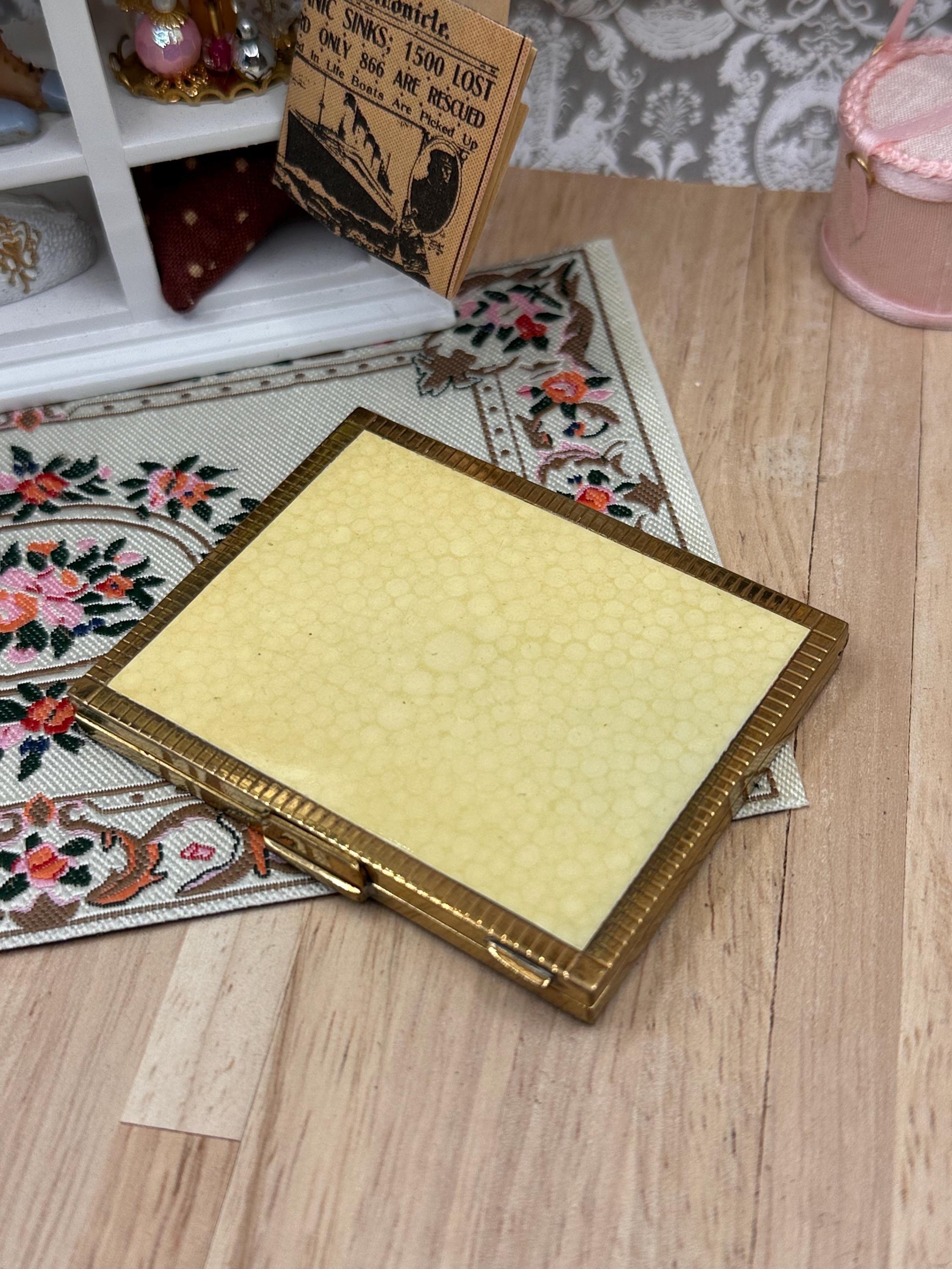 Vintage Art Deco Faux Shagreen Powder Compact 7 x 6cm Foreign Marked Rectangular Vanity Case