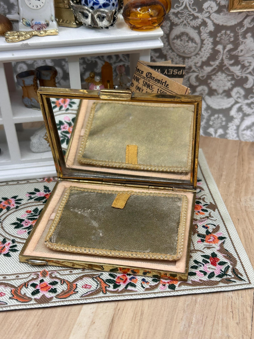 Vintage Art Deco Faux Shagreen Powder Compact 7 x 6cm Foreign Marked Rectangular Vanity Case