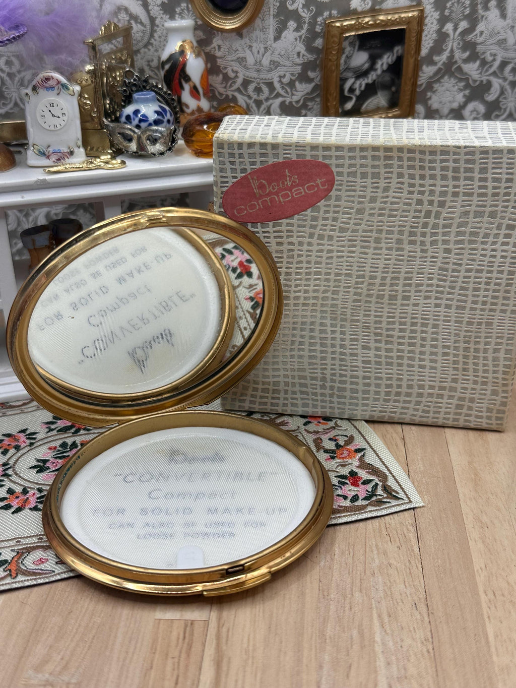 Vintage Boots Convertible Powder Compact – Boxed Unused 7.5cm Gold Tone with Pouch