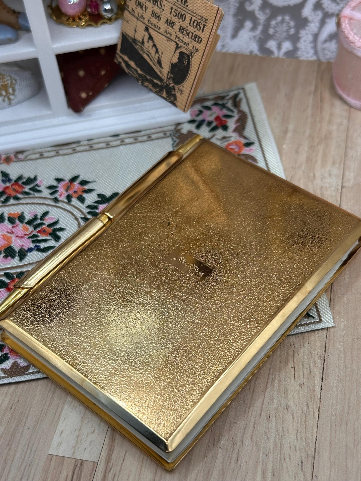 Vintage Stratton Floral Notebook & Pen – G. Breeze Design – 8.5 x 6.5cm