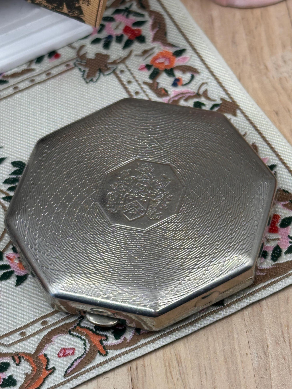 Vintage 1930s Dubarry Powdrette Compact – Art Deco Silver Tone Octagonal Powder Compact with Original Refill