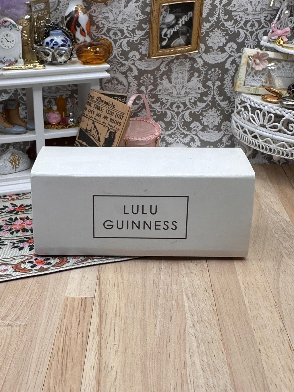 Lulu Guinness for Stratton Lipview – Red Lips Lipstick Holder & Mirror – Boxed Unused