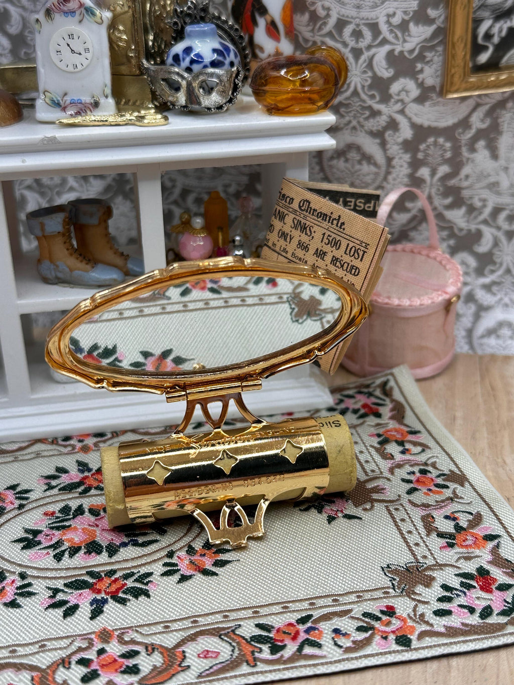 Vintage Stratton Lipview Lipstick Holder & Mirror – Gold Rose Design – Unused Condition