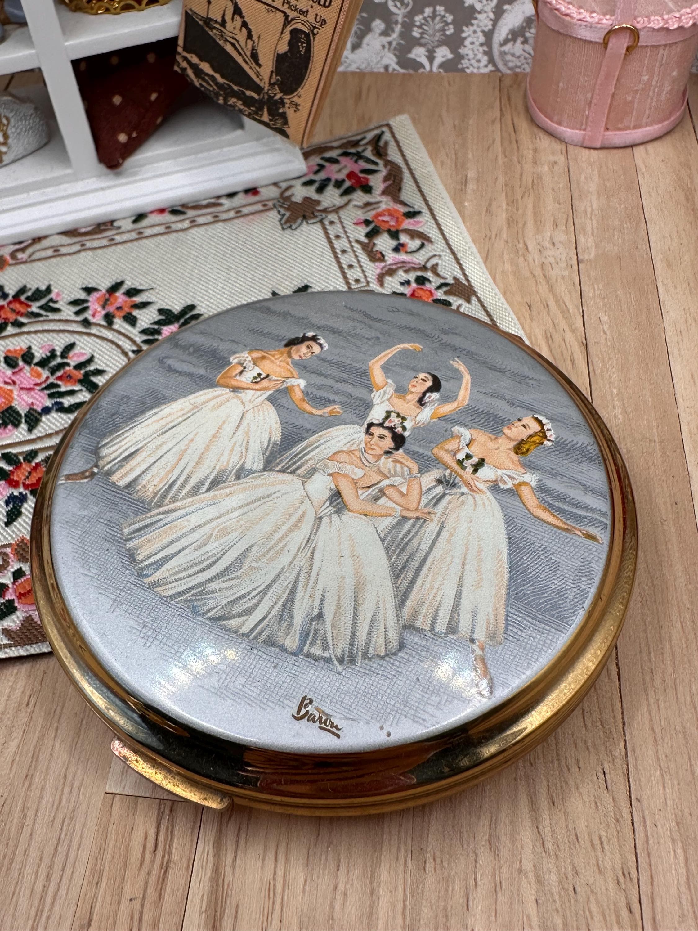 Vintage Stratton Baron Pas de Quatre Ballet Powder Compact – Markova Danilova Krassovska Riabouchinska 8cm