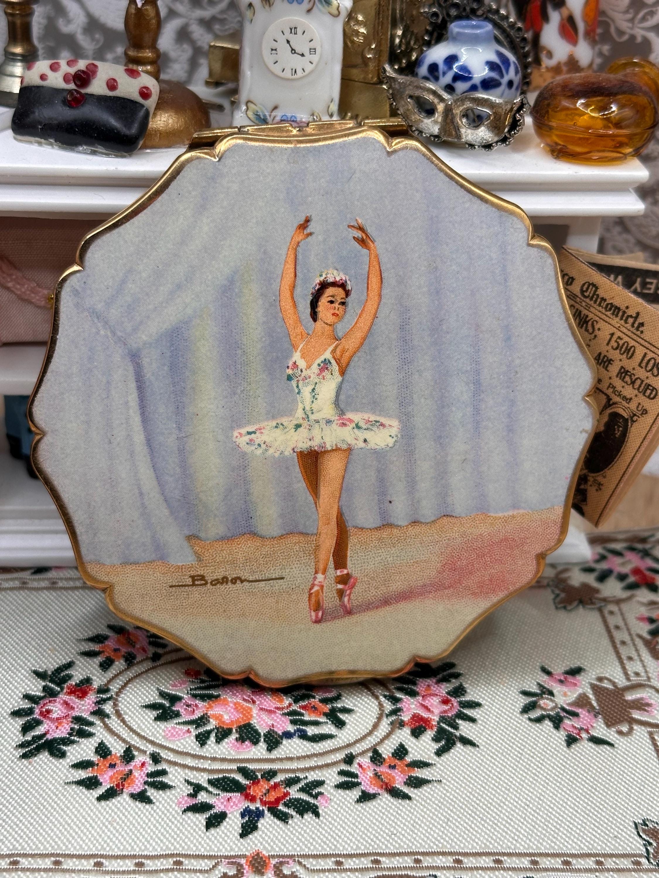 Vintage Stratton Princess Baron Svetlana Beriosova Sleeping Beauty Ballerina Powder Compact 1950s