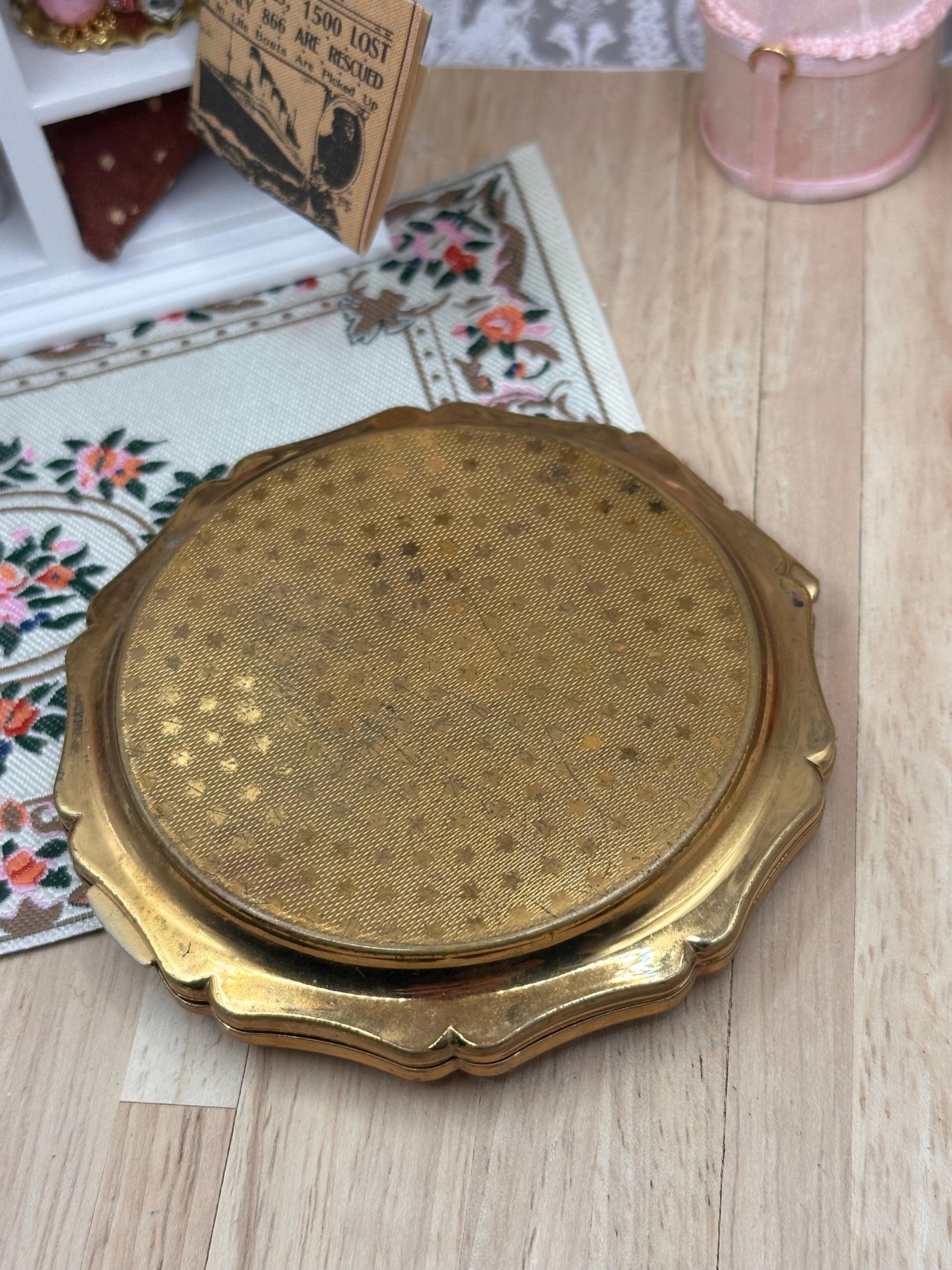 Vintage Stratton Princess Baron Svetlana Beriosova Sleeping Beauty Ballerina Powder Compact 1950s