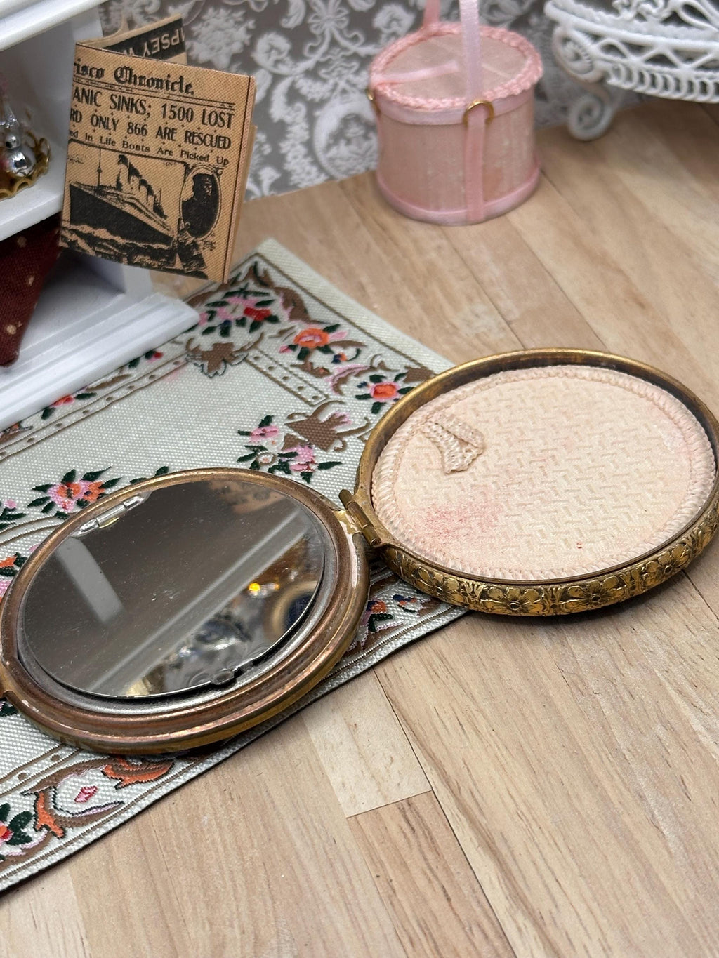 Vintage 1930s Enamel Sailing Ship Powder Compact with Concealed Rouge – Attributed to Bliss Brothers