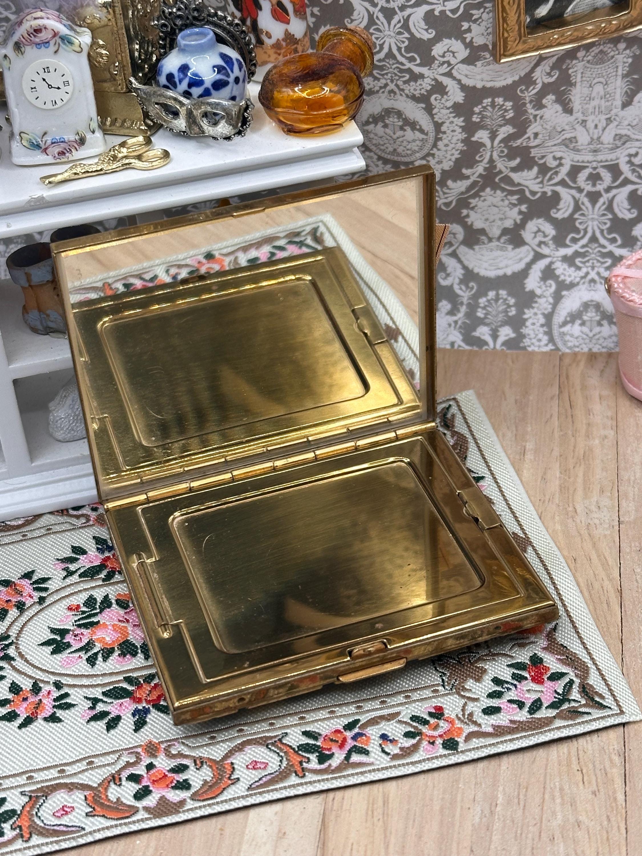 Vintage Italian Florentine Leather Powder Compact – Black & Gold Tooled Design – 1940s 1950s
