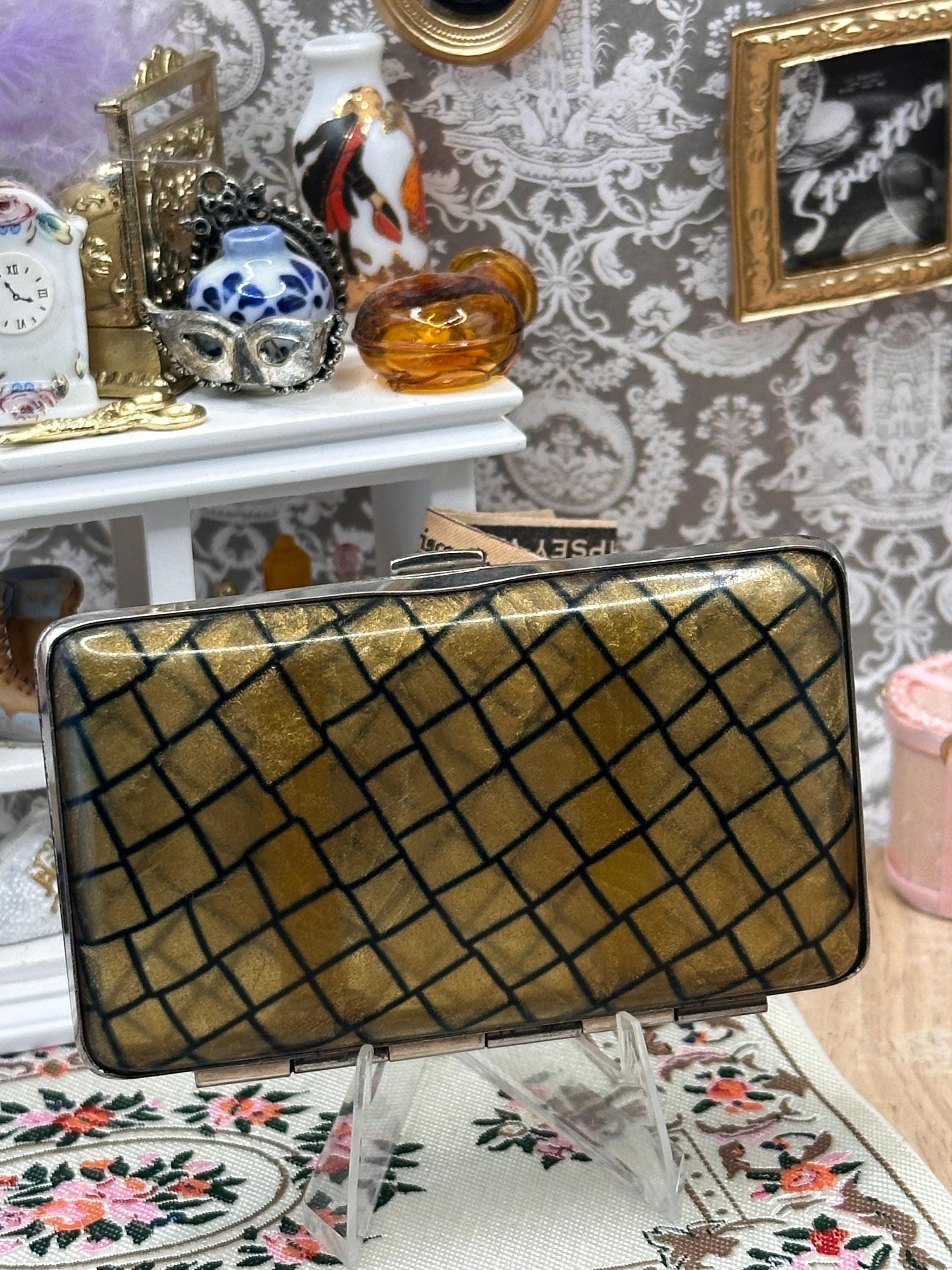 Vintage 1940s 1950s Cigarette Case – Gold Pearlescent Early Plastic & Black Lattice – 8cm