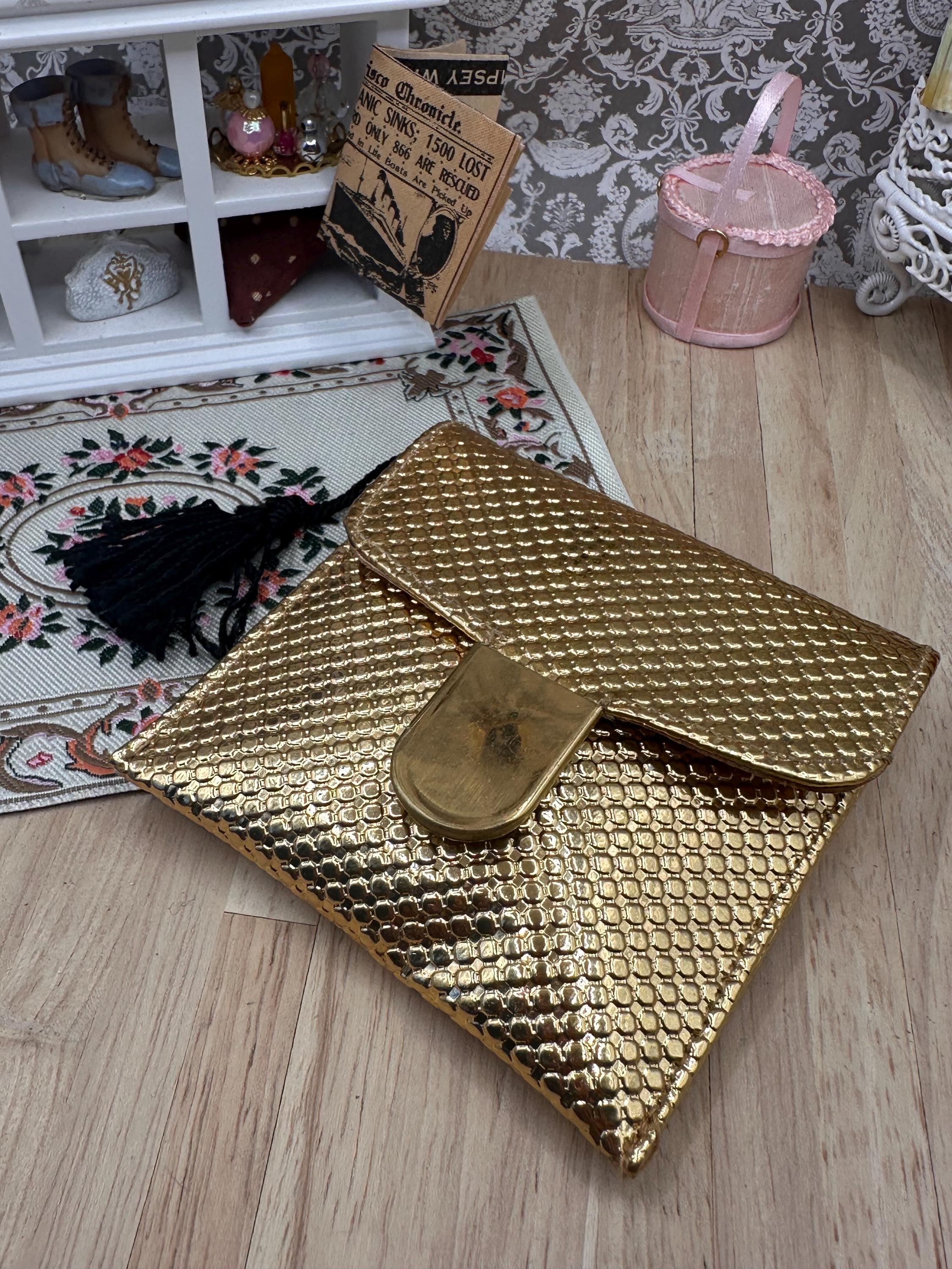 Vintage Zell Fifth Avenue Miracle Mesh Powder Compact & Purse Case – Unused Complete Set