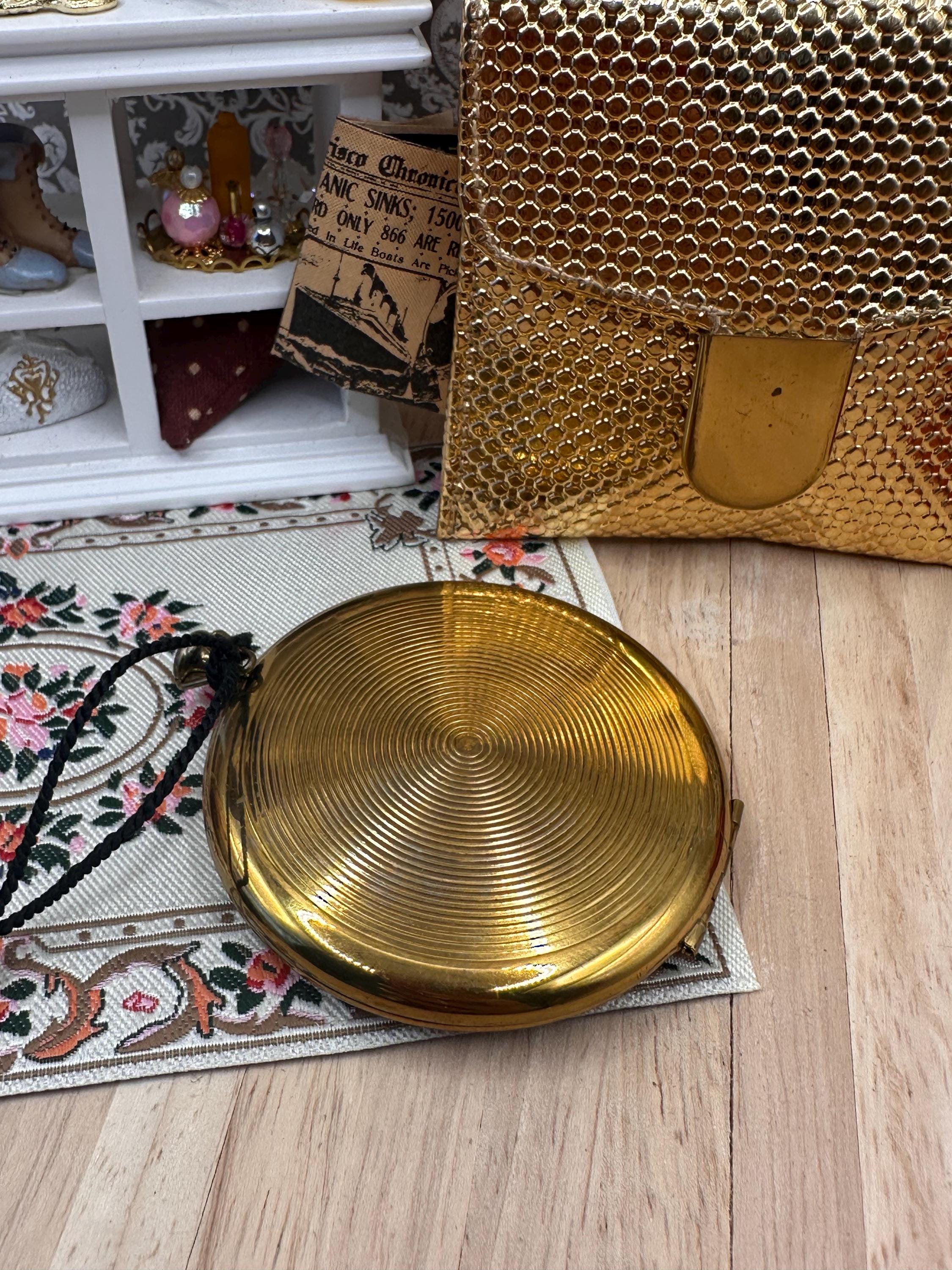 Vintage Zell Fifth Avenue Miracle Mesh Powder Compact & Purse Case – Unused Complete Set
