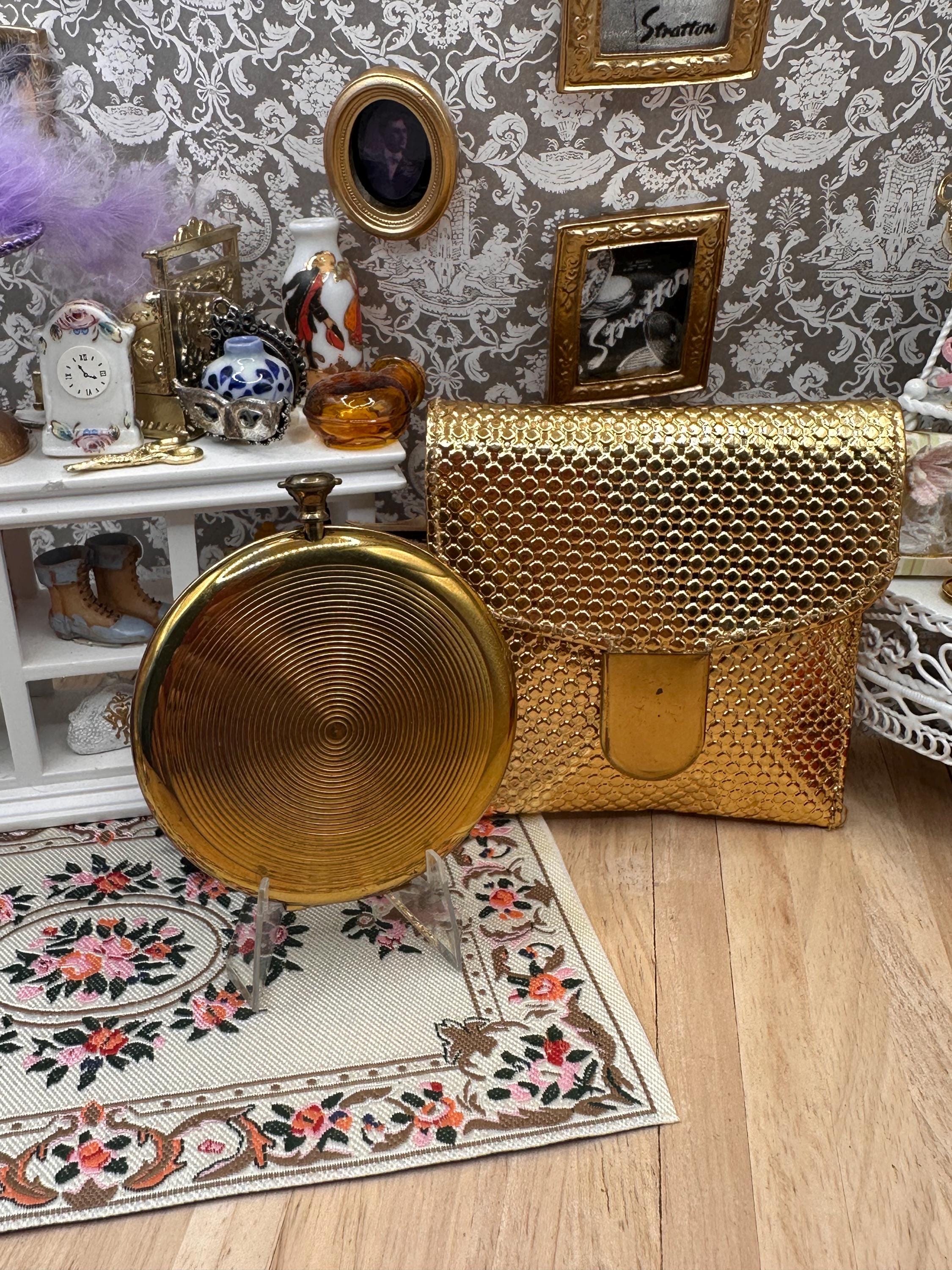 Vintage Zell Fifth Avenue Miracle Mesh Powder Compact & Purse Case – Unused Complete Set