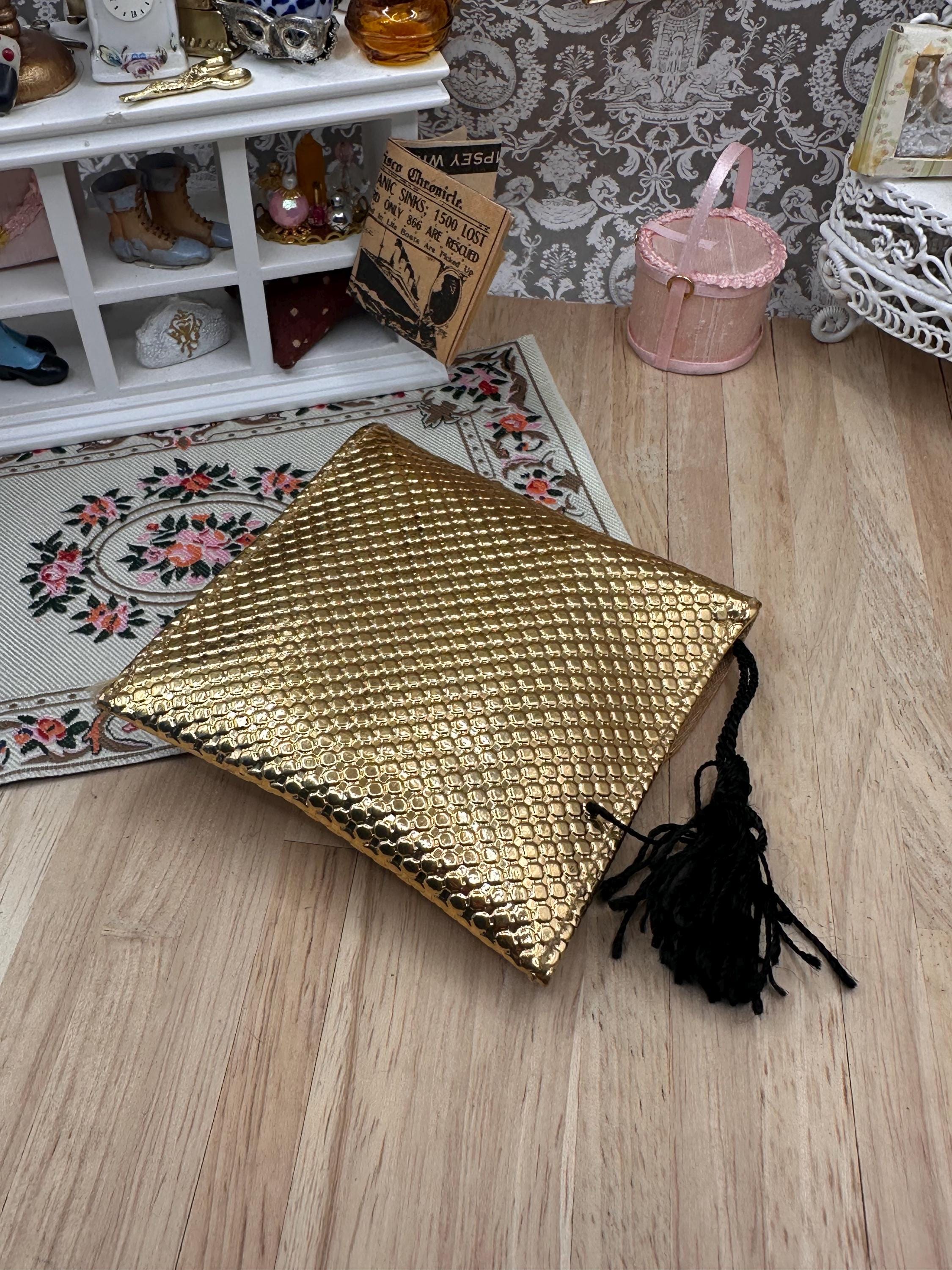 Vintage Zell Fifth Avenue Miracle Mesh Powder Compact & Purse Case – Unused Complete Set