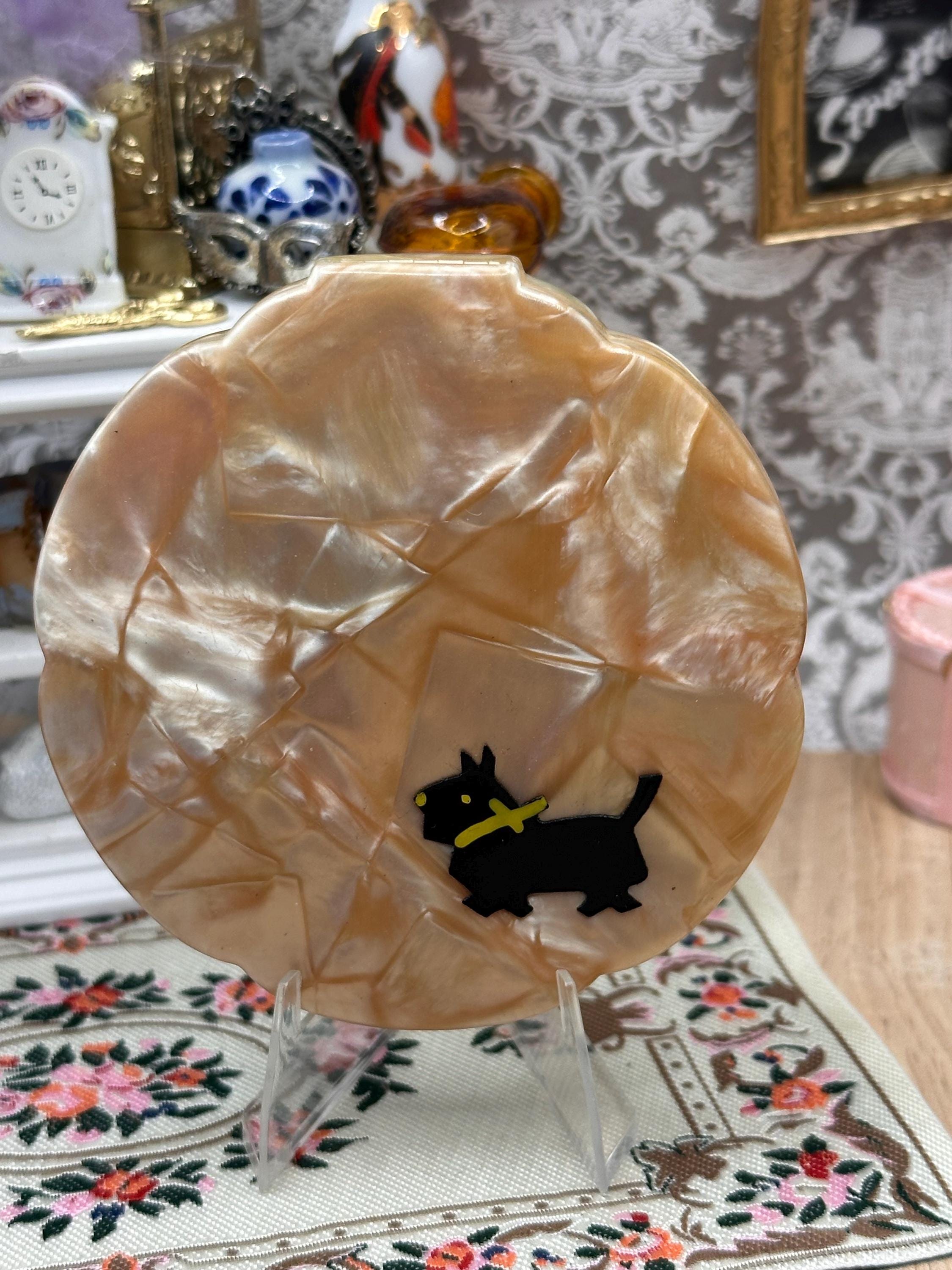 Vintage Japanese Scottie Dog Powder Compact – Pearlescent Celluloid – Near Mint – 1940s/50s