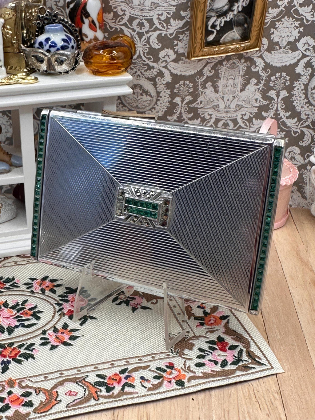 Vintage Art Deco Jeweled Powder Compact – Emerald Green Paste Stones – 1930s 1940s
