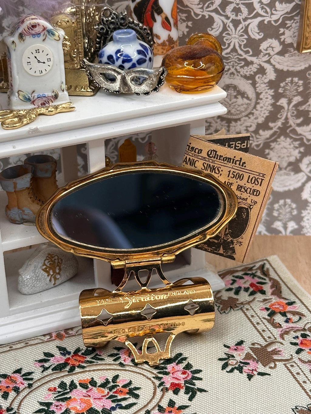Vintage Stratton Lip View Folding Handbag Mirror Gold Tone Engine Turned 6cm