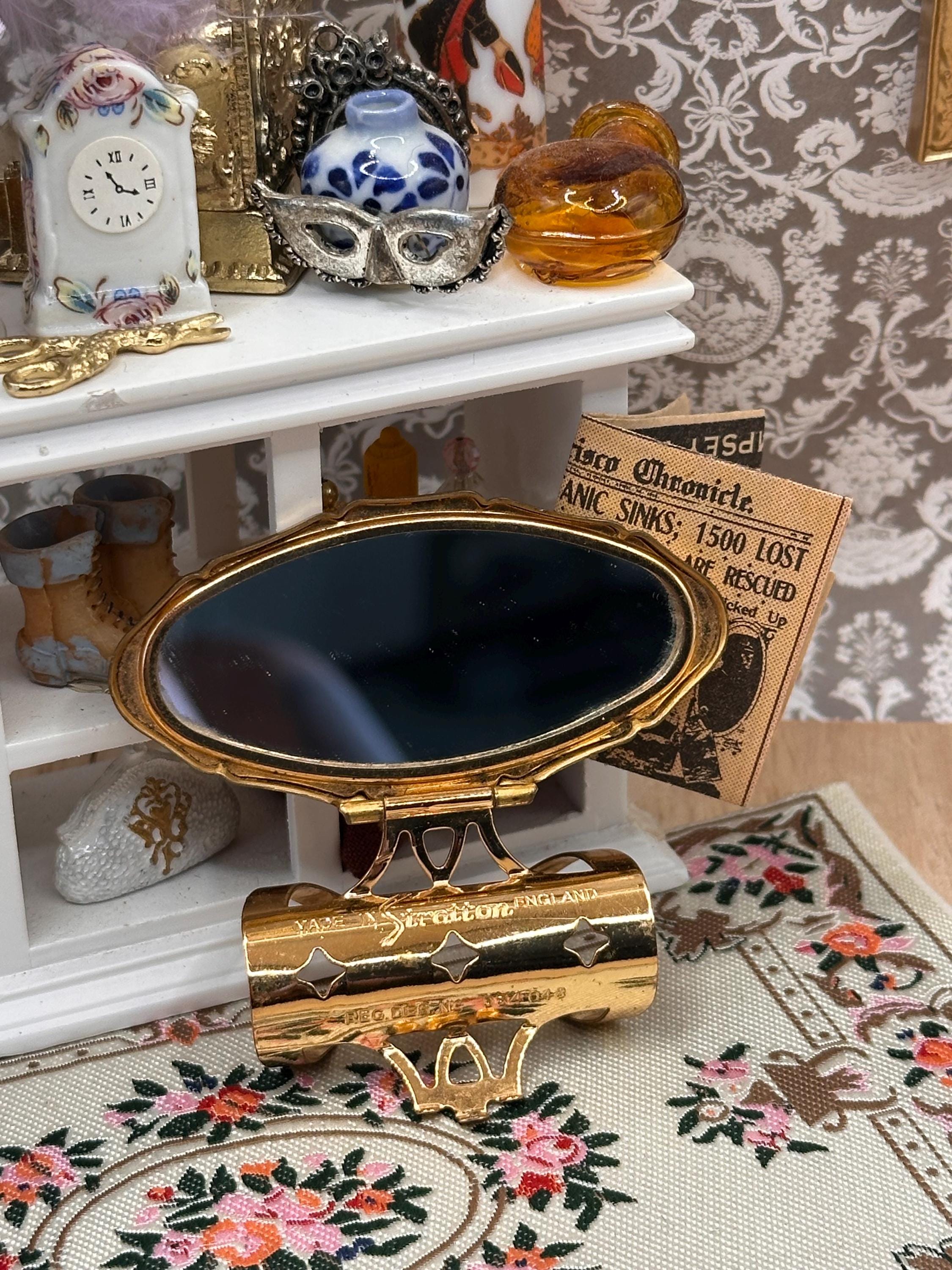 Vintage Stratton Lip View Folding Handbag Mirror Gold Tone Engine Turned 6cm