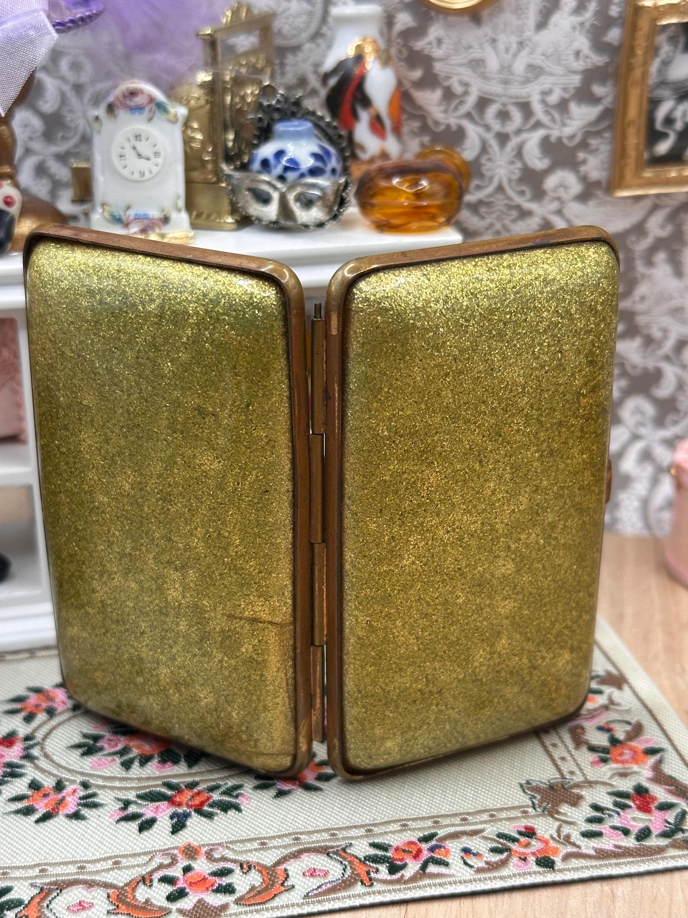 Vintage 1930s Art Deco Gold Glitter Cigarette Case Early Plastic 8cm