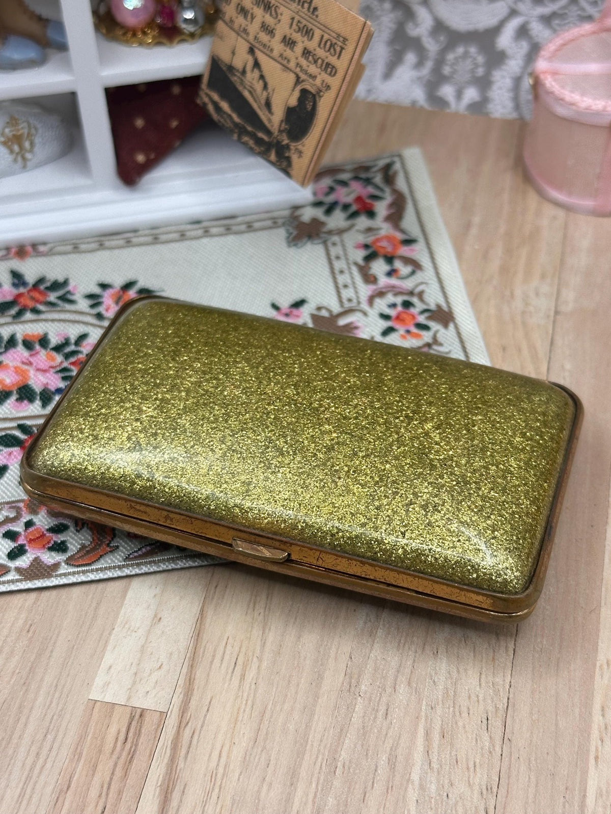 Vintage 1930s Art Deco Gold Glitter Cigarette Case Early Plastic 8cm