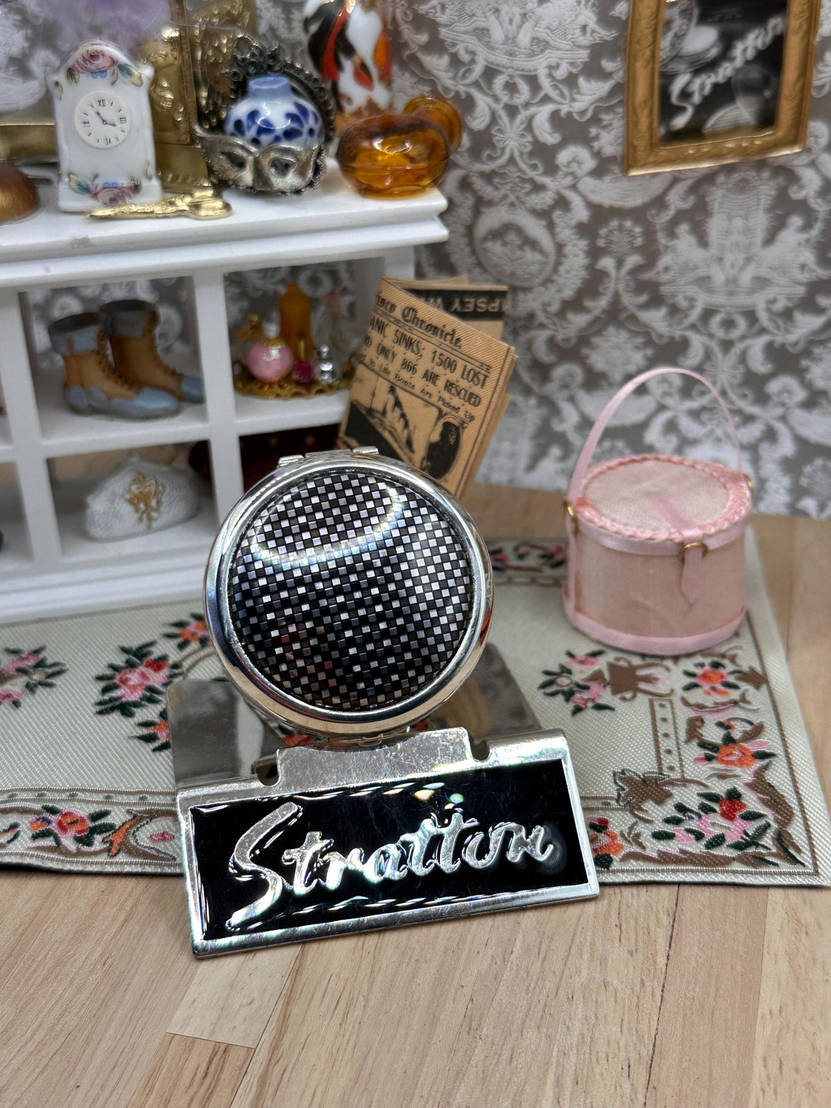 Vintage Stratton Black and Silver Checkerboard Pill Box – 4cm