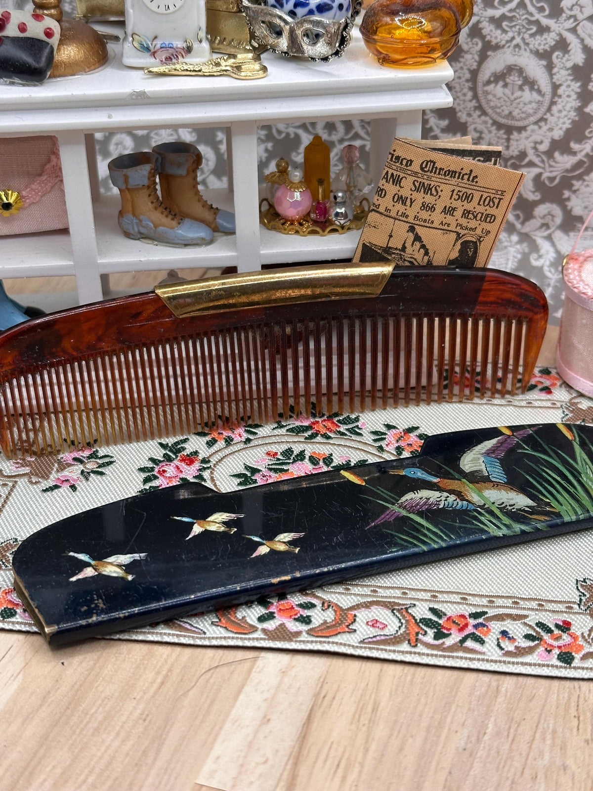 Vintage Kigu Handbag Comb Ducks in Flight Marsh Bird Design 10.5cm