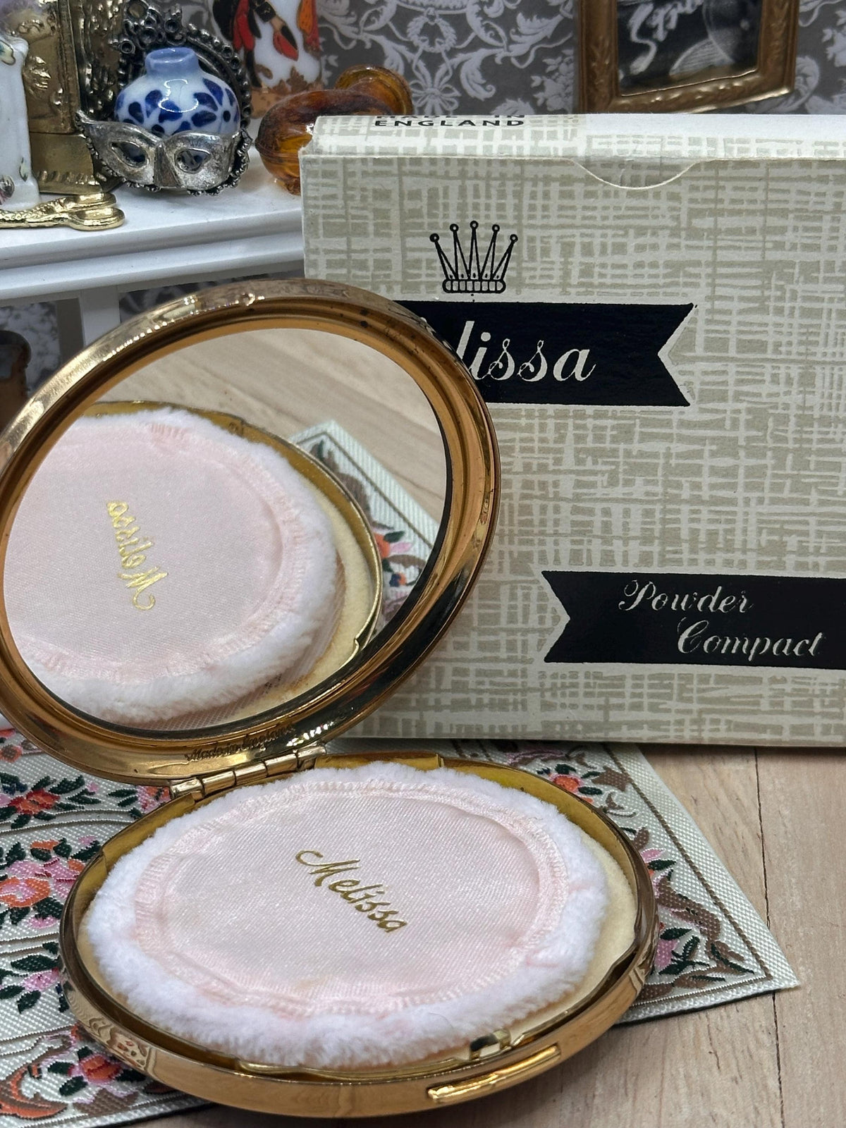 Vintage Melissa Super Slim Powder Compact – Boxed Unused 7cm with Original Pouch & Puff