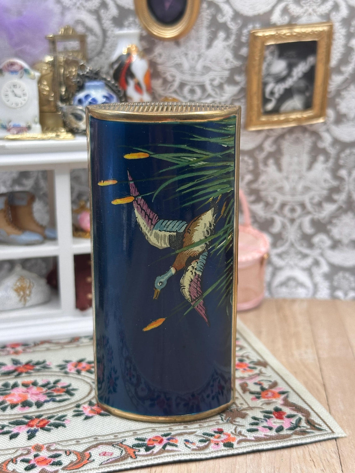 Vintage Kigu Cigarette Case – Mallard Ducks on Cobalt Blue – 9 x 3cm