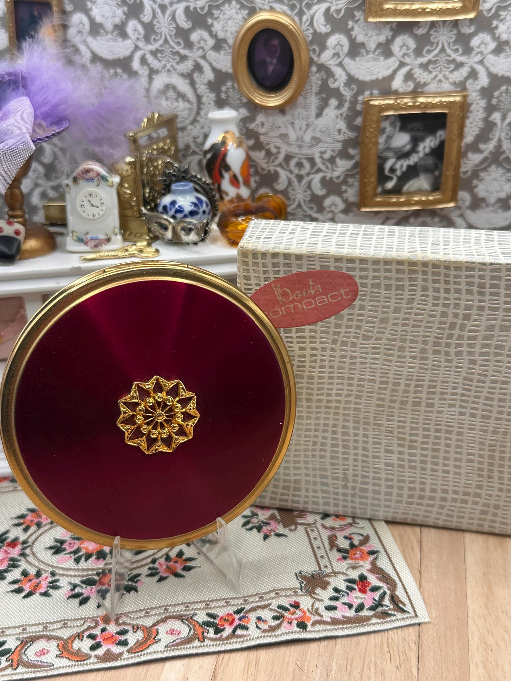Vintage Boots Convertible Powder Compact – Boxed Unused 7.5cm Gold Tone with Pouch