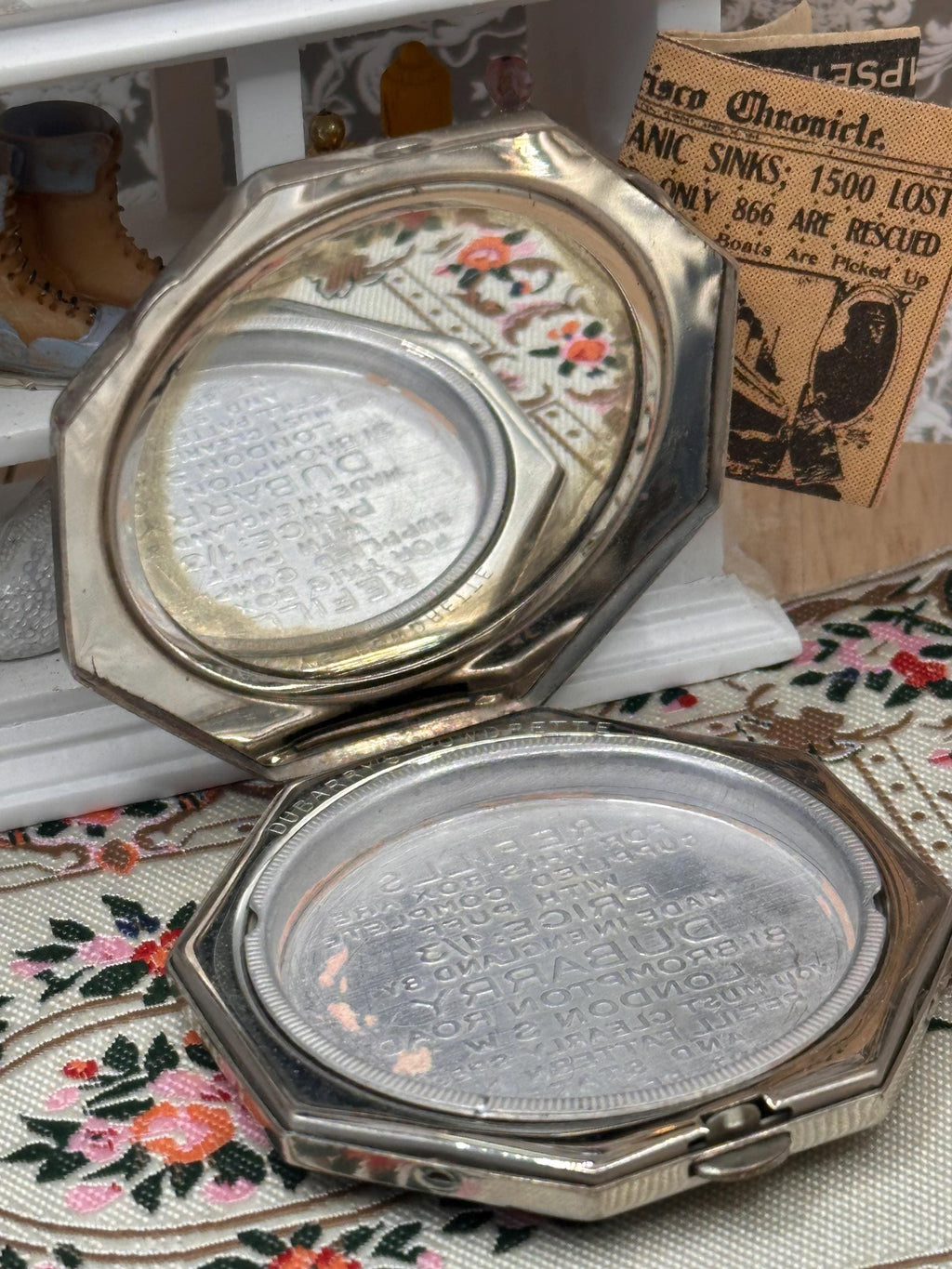 Vintage 1930s Dubarry Powdrette Compact – Art Deco Silver Tone Octagonal Powder Compact with Original Refill