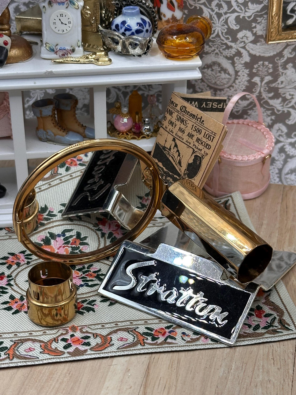 Vintage Stratton No. 2 Lipstick Holder with Folding Compact Mirror – 1950s/60s