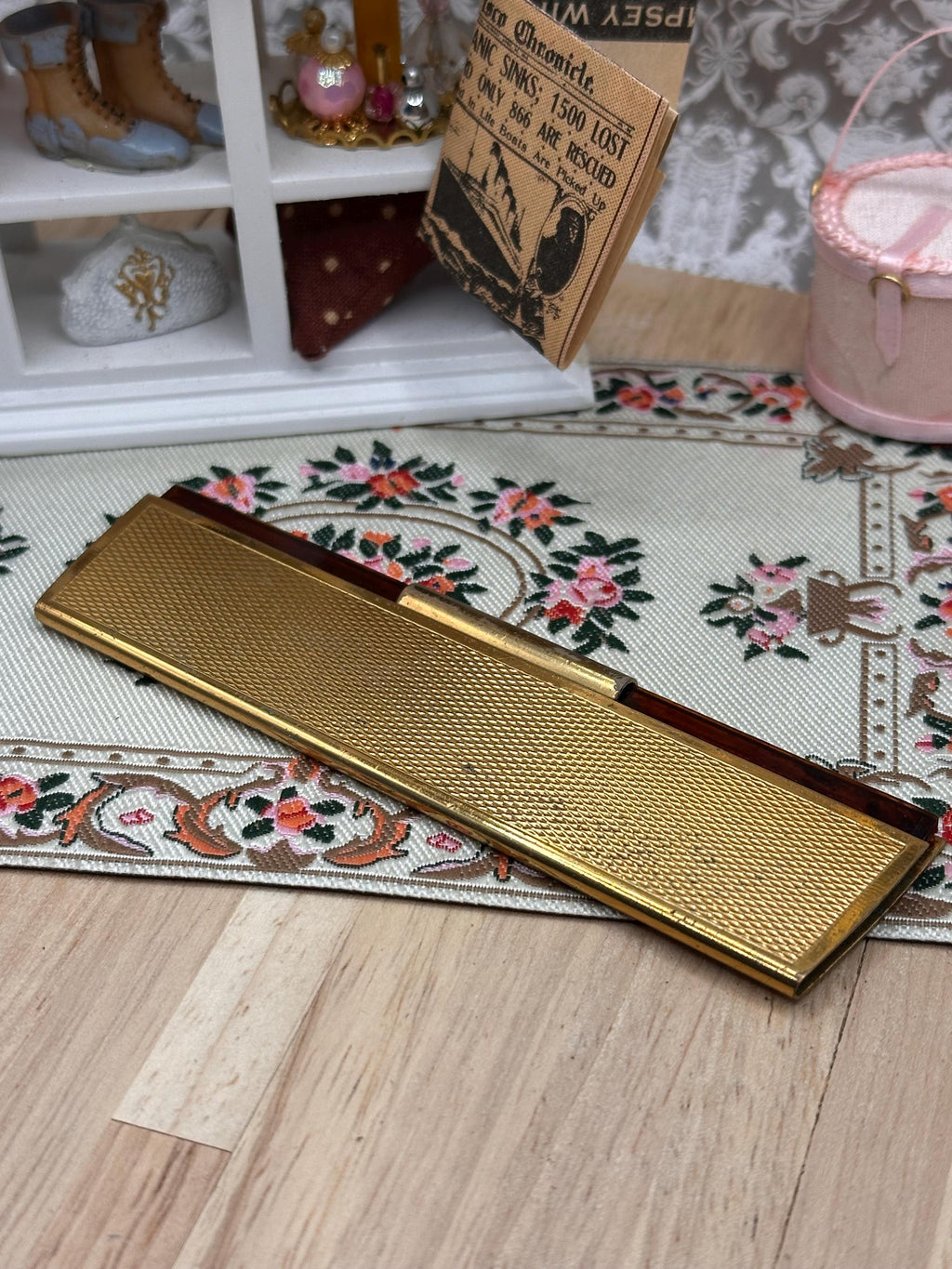 Vintage Mascot Handbag Comb Gold Tone Textured Case Tortoiseshell Effect 10.5cm