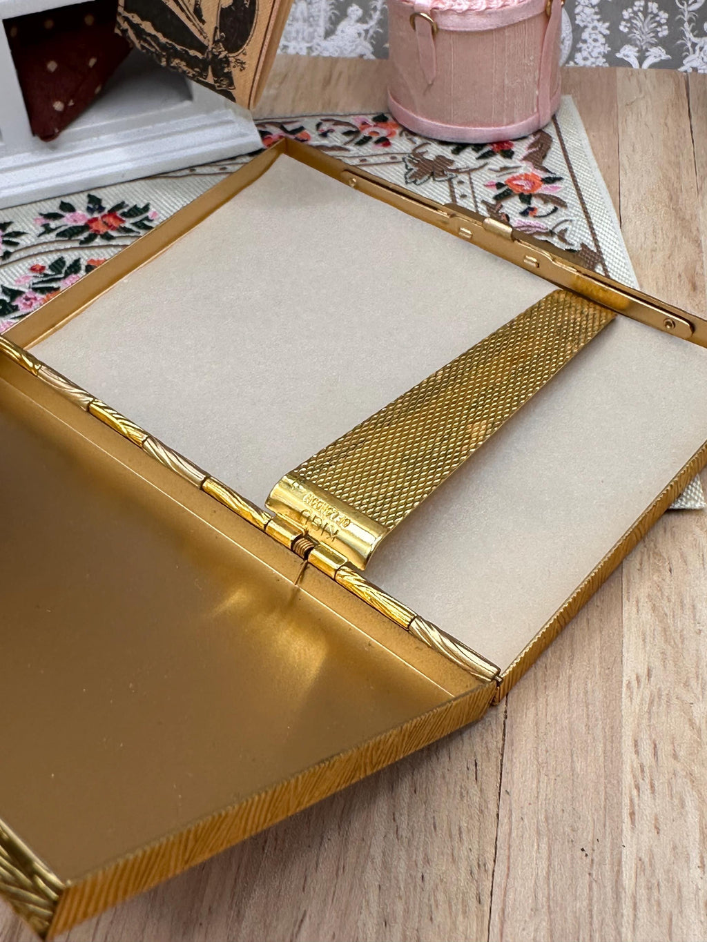 Vintage Kigu Cigarette Case Boxed Unused Gold Tone Feather Design with Pouch
