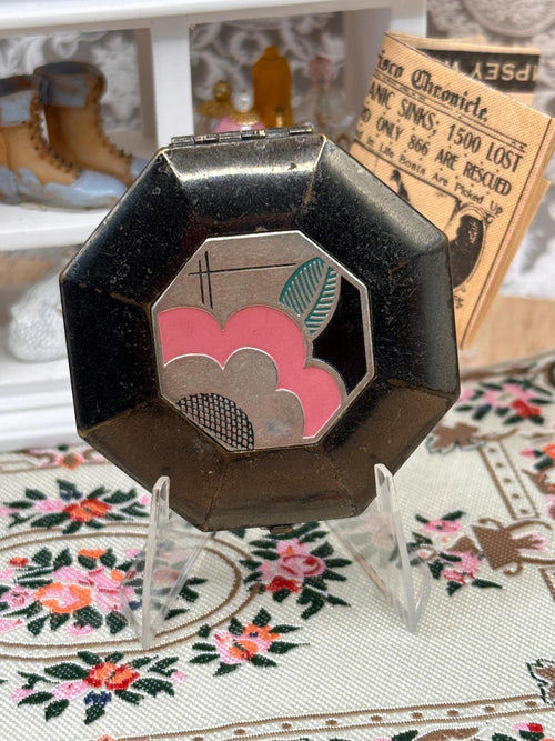 1930s Art Deco Seventeen Colgate Maison Jeurelle Enamel Powder Compact