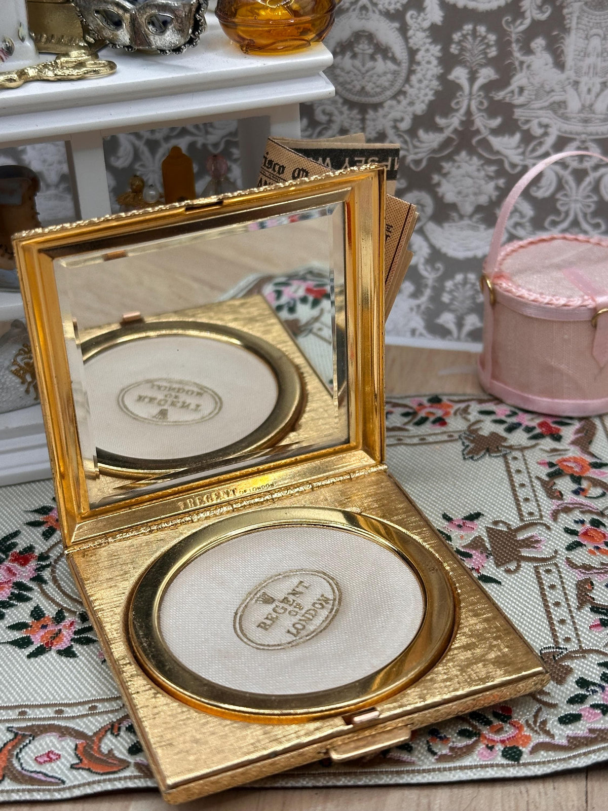Mint Regent of London Petit-Point Powder Compact: 1950s Gold Vanity, Boxed