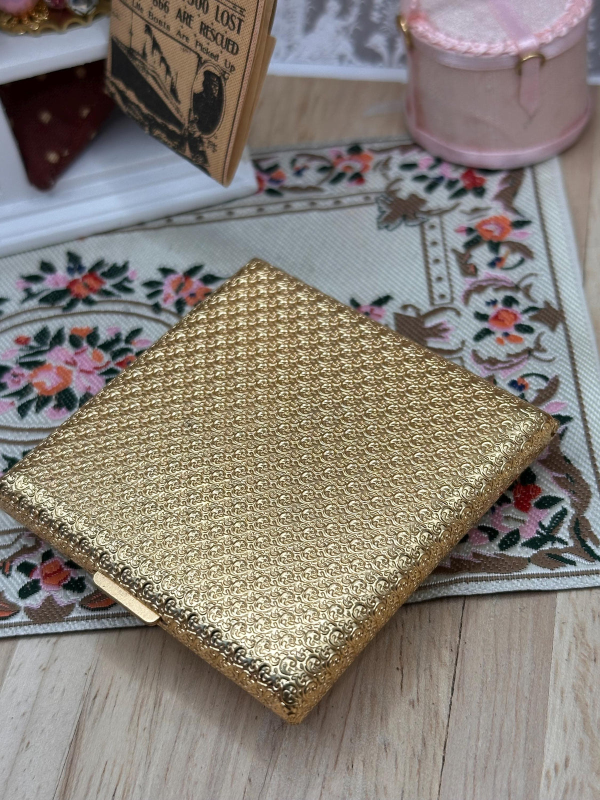 Mint Regent of London Petit-Point Powder Compact: 1950s Gold Vanity, Boxed