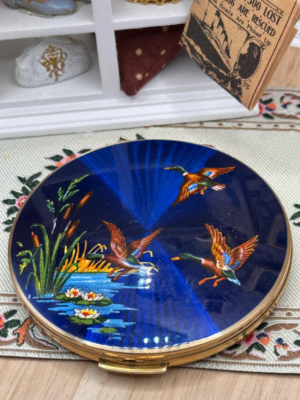 Vintage Stratton Enamel Powder Compact: Flying Ducks Pond Scene, Gold Guilloché