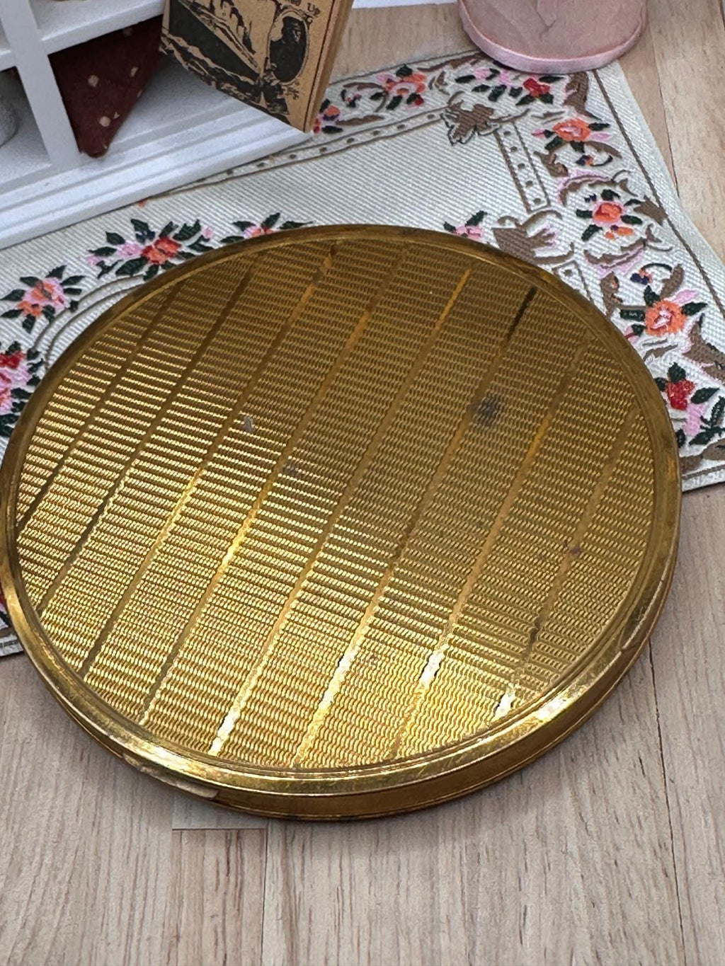 Vintage Vogue Powder Compact, Gold-Tone Striped Engine-Turned Case with Square Cartouche