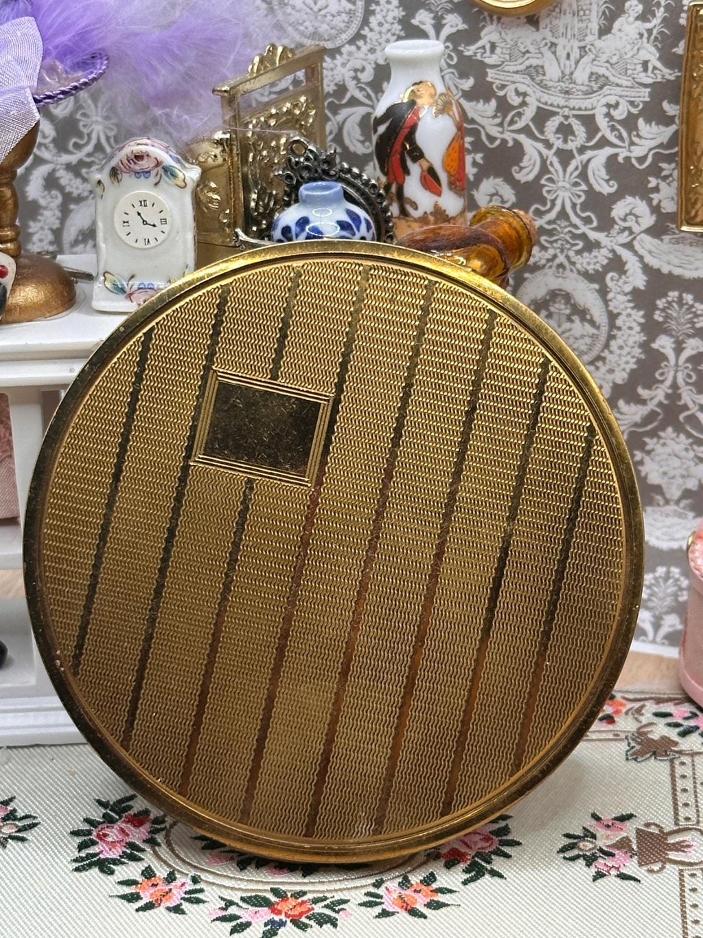 Vintage Vogue Powder Compact, Gold-Tone Striped Engine-Turned Case with Square Cartouche