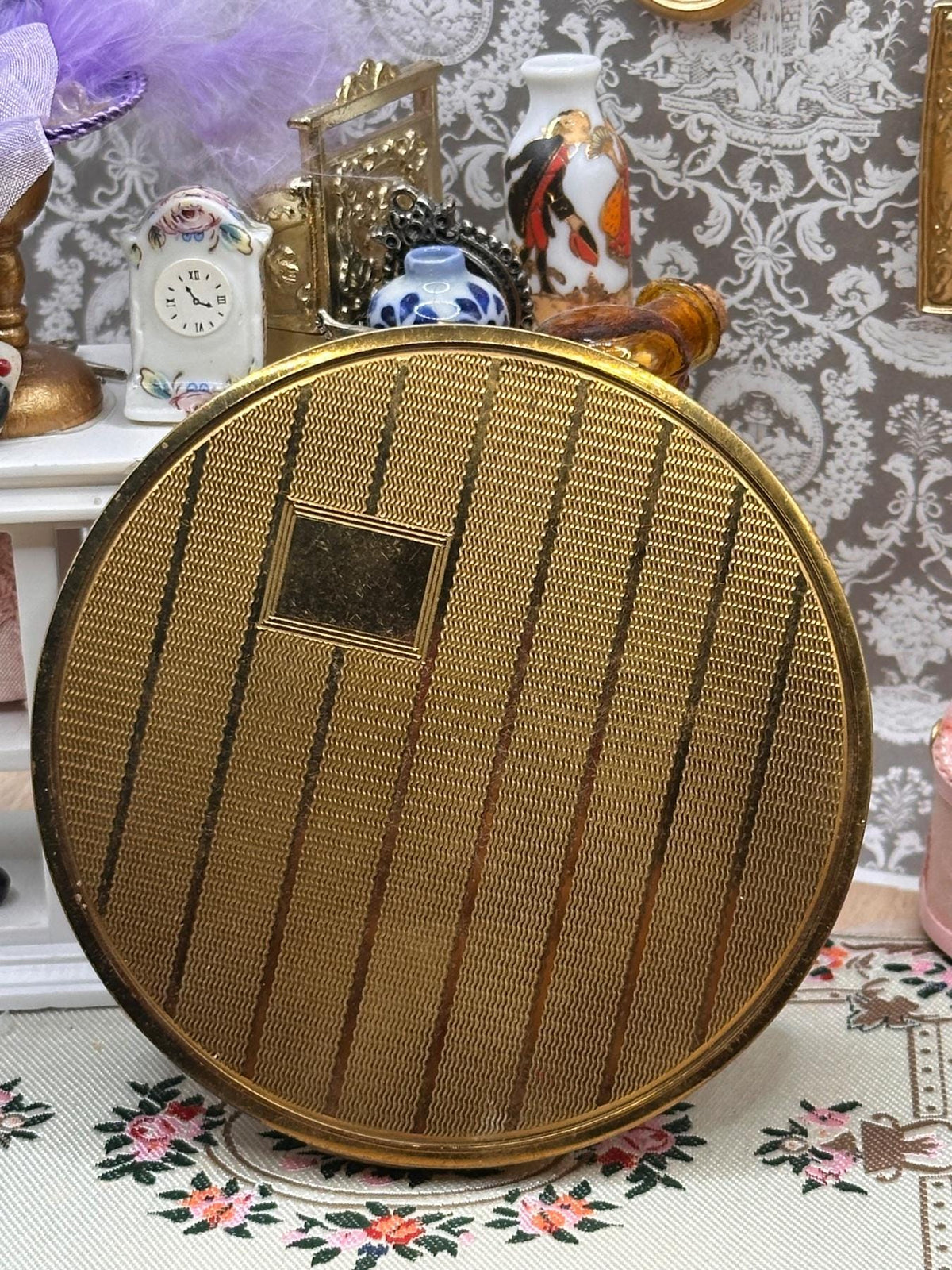 Vintage Vogue Powder Compact, Gold-Tone Striped Engine-Turned Case with Square Cartouche
