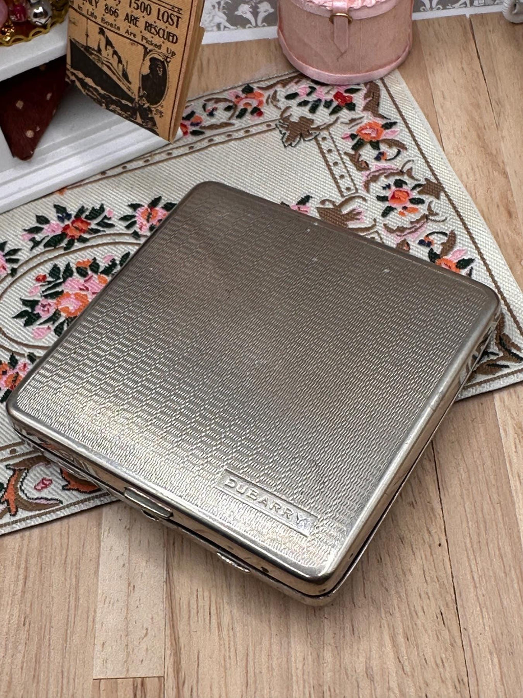 Vintage Dubarry Vani-Jack Loose Powder Compact, Wavy Engine Turned Silver Tone with Enamel Floral Trim