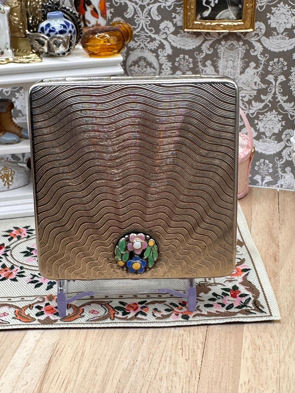 Vintage Dubarry Vani-Jack Loose Powder Compact, Wavy Engine Turned Silver Tone with Enamel Floral Trim