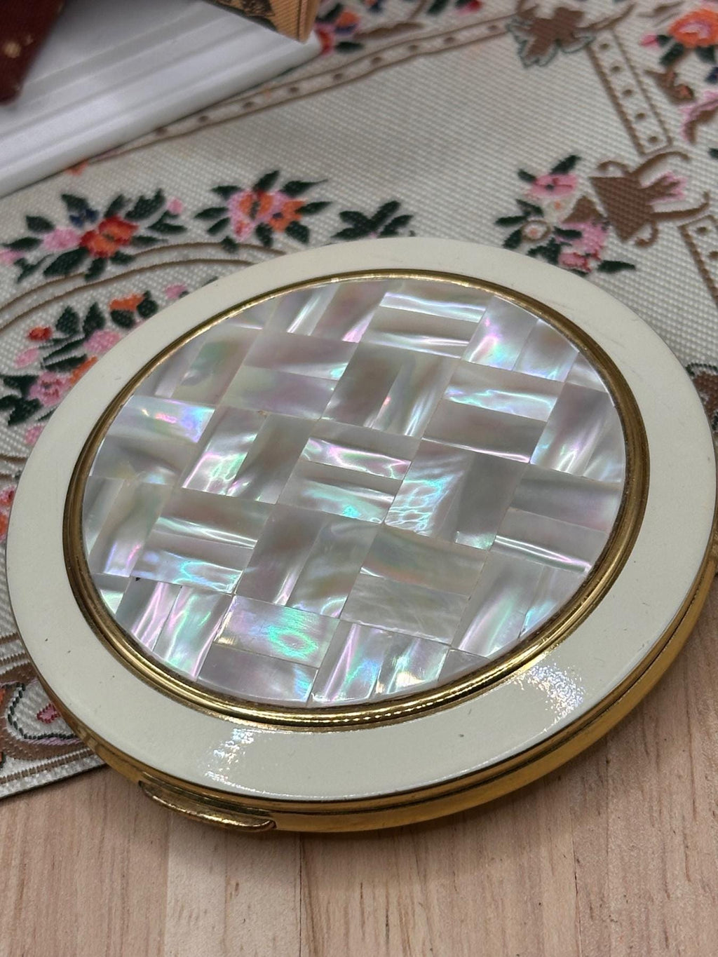 Vintage Mother of Pearl Mosaic Enamel Powder Compact