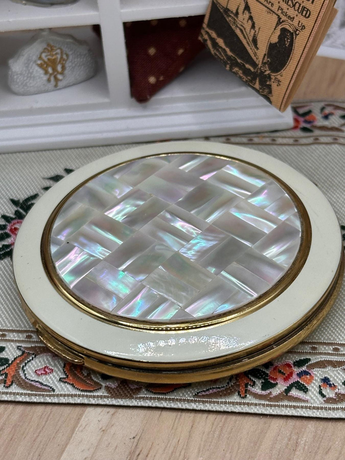 Vintage Mother of Pearl Mosaic Enamel Powder Compact