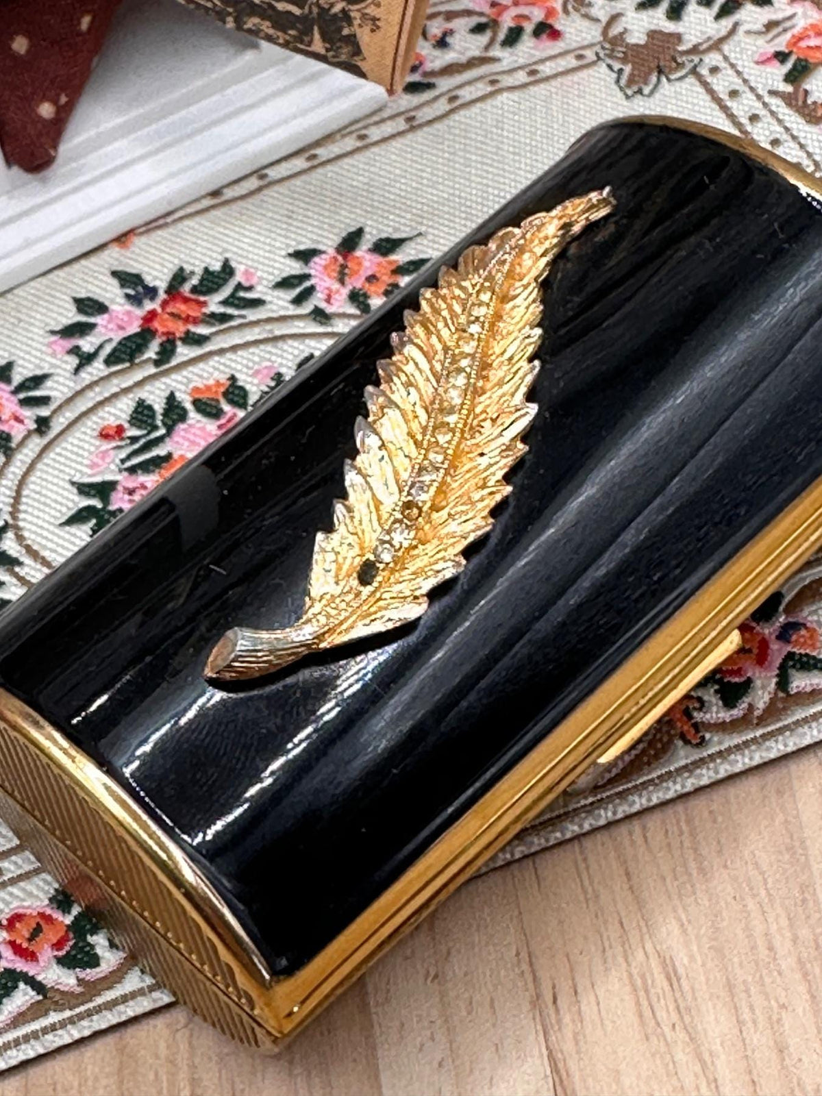 Kigu Vintage Cigarette Case Black Enamel Gold Feather Leaf Barrel Case