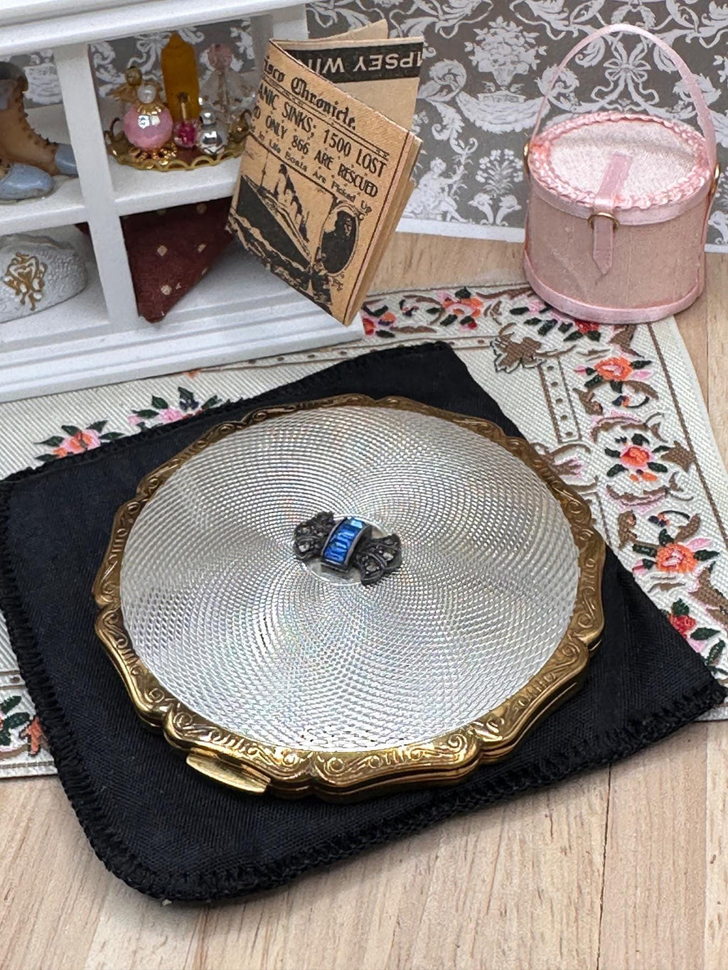 Vintage Stratton Powder Compact Two Tone Blue Stone Clasp Art Deco Style